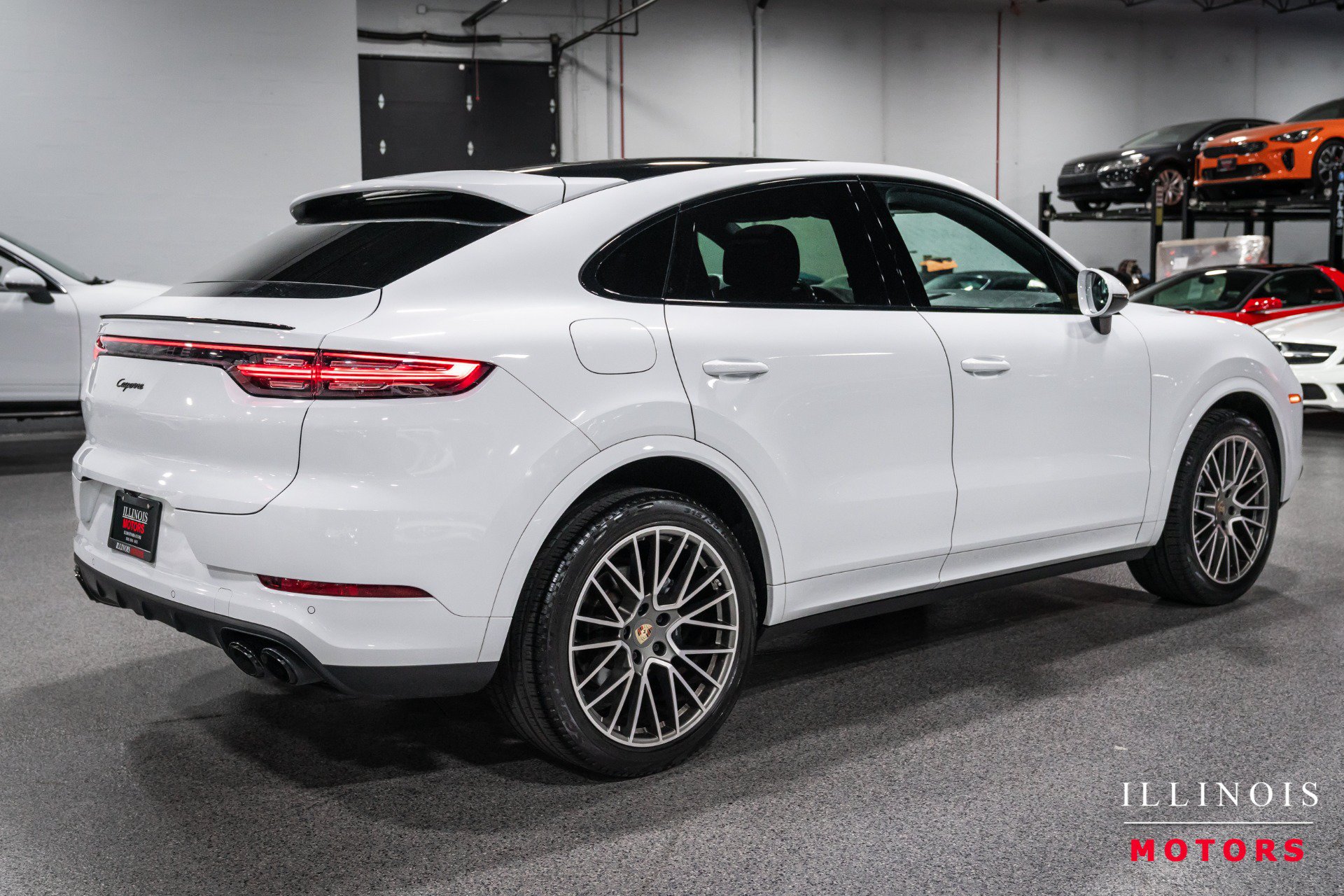 Used 2022 Porsche Cayenne Platinum Edition AWD/4WD image 5