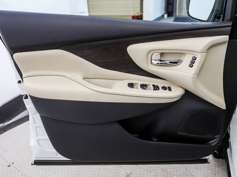 Used 2020 Nissan Murano Platinum AWD/4WD image 9
