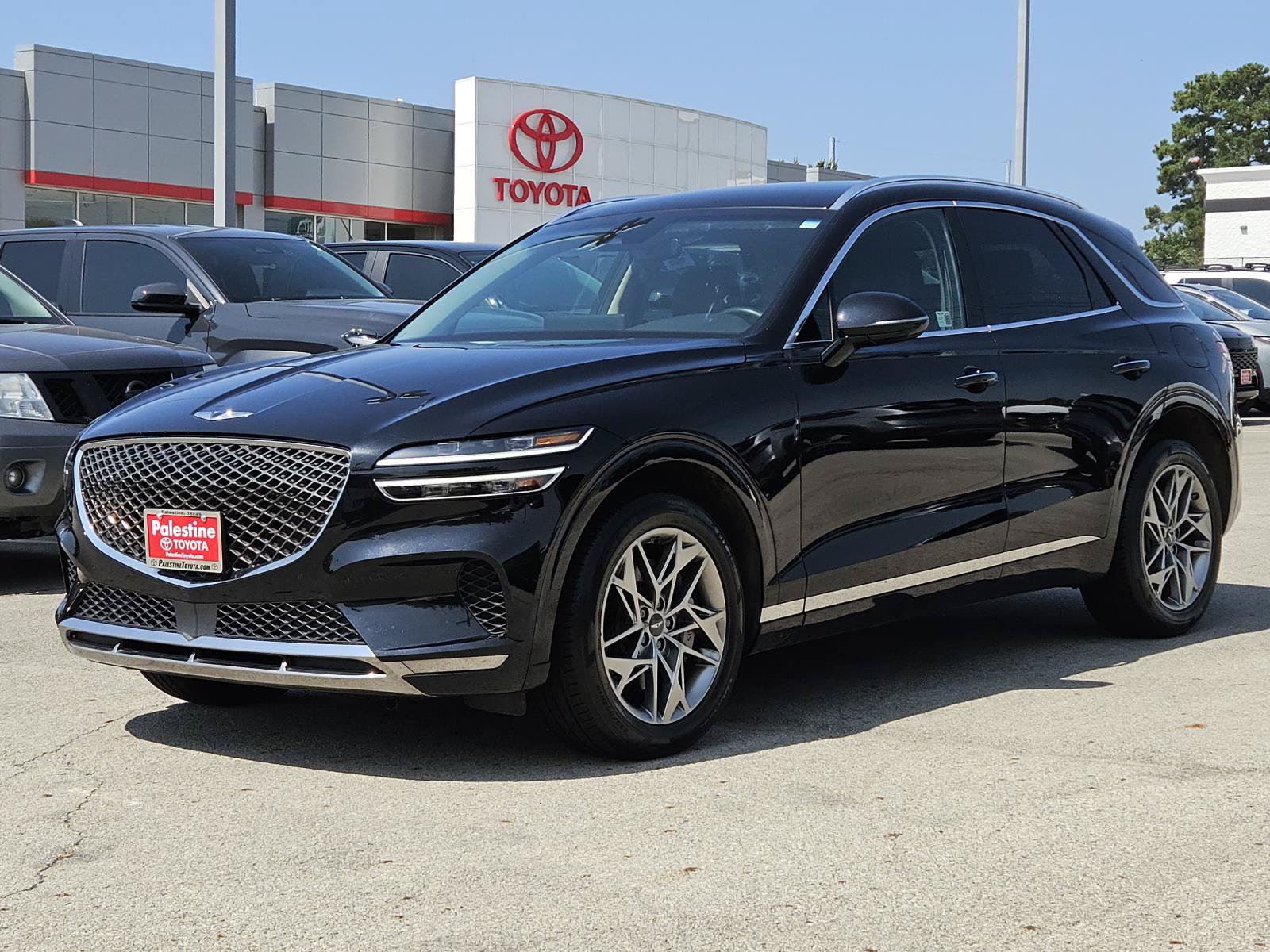 Used 2025 Genesis GV70 2.5T AWD/4WD image 3