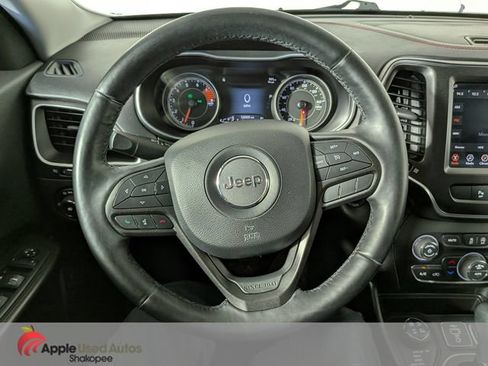 Used 2019 Jeep Cherokee Trailhawk w/ Cold Weather Group AWD/4WD image 19