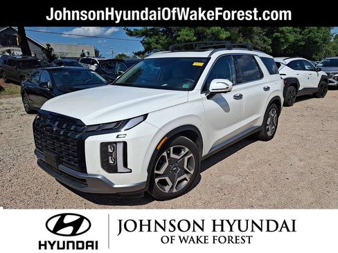 Used 2023 Hyundai Palisade SEL w/ Premium Package AWD/4WD image 2