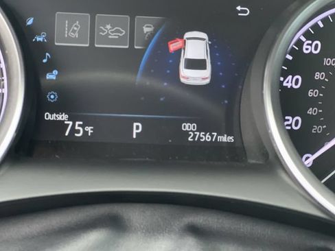 Used 2024 Toyota Camry XLE FWD image 13