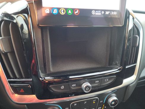 Used 2023 Chevrolet Traverse RS image 27