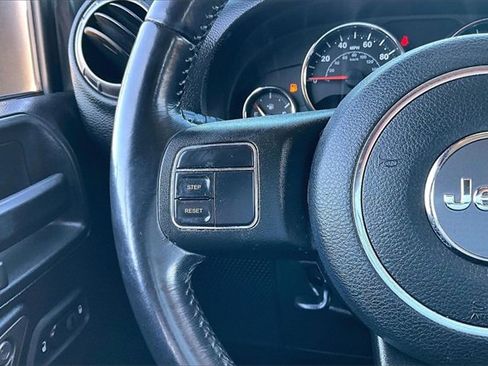 Used 2018 Jeep Wrangler Unlimited Sport S image 11