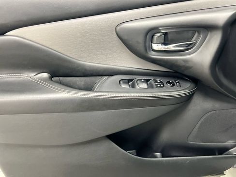 Used 2019 Nissan Murano S FWD image 20
