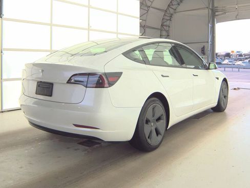 Used 2023 Tesla Model 3 Standard Range RWD image 4