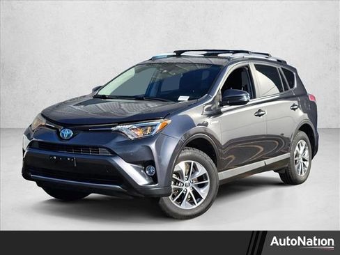 Used 2017 Toyota RAV4 XLE w/ Carpet Mat Package image 1