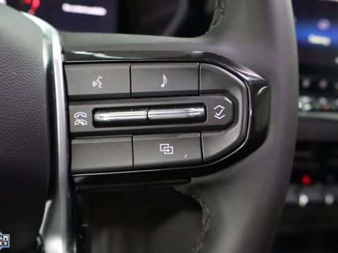 Used 2026 Chevrolet Colorado W/T w/ WT Convenience Package II image 16