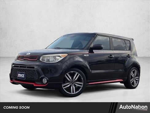 Used 2015 Kia Soul + image 1