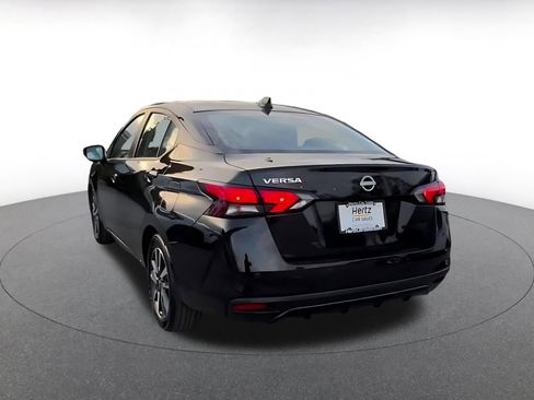 Used 2025 Nissan Versa SV image 11