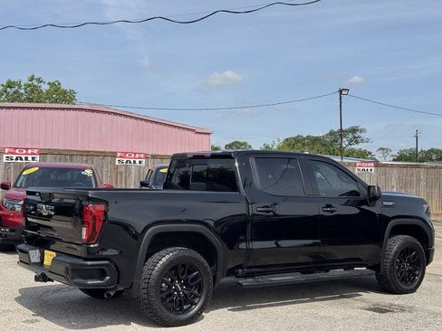 Used 2025 GMC Sierra 1500 Elevation w/ Elevation Premium Package RWD image 9