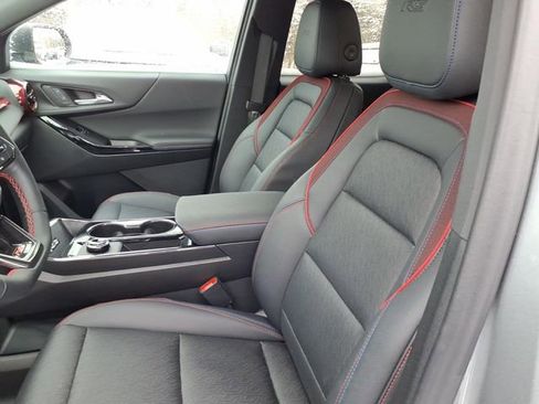 Used 2025 Chevrolet Equinox RS w/ Safety and Technology Package image 19