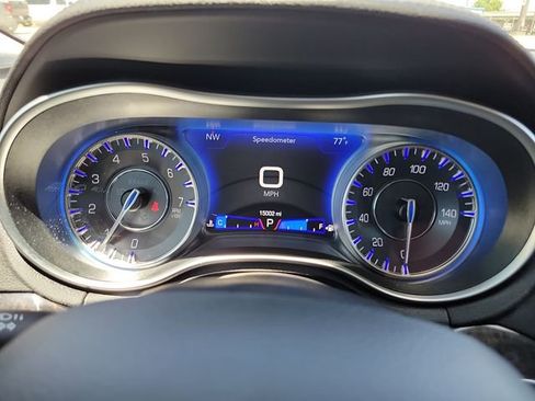 Used 2022 Chrysler 300 Touring L w/ Comfort Group AWD/4WD image 18