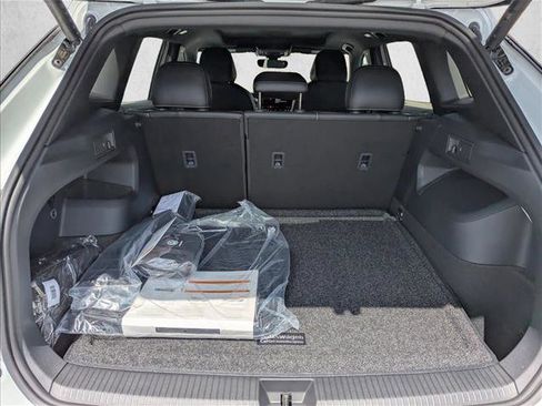 New 2026 Volkswagen Tiguan SE R-Line FWD image 29