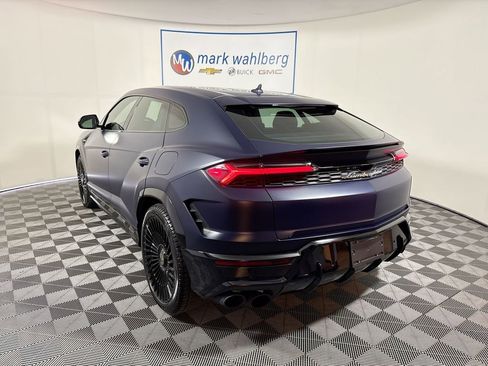Used 2025 Lamborghini Urus SE AWD/4WD image 3