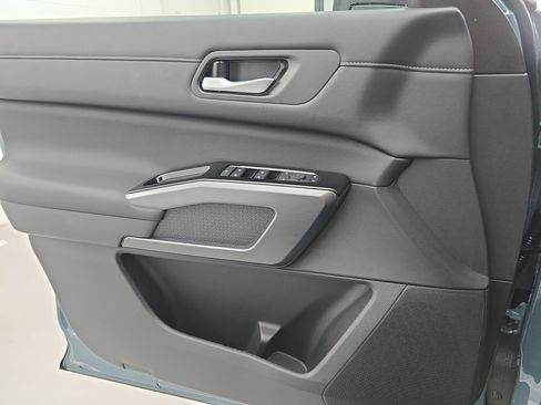 New 2026 Nissan Pathfinder SL image 28