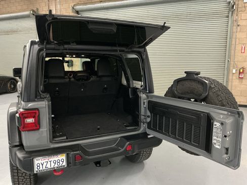 Used 2021 Jeep Wrangler Unlimited Rubicon w/ Steel Bumper Group image 15