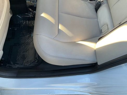 Used 2017 BMW 330e image 25