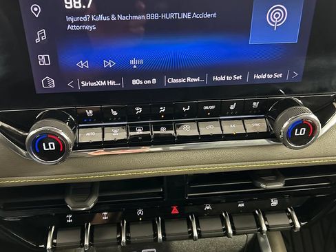 Used 2025 Chevrolet Colorado ZR2 w/ Technology Package AWD/4WD image 15