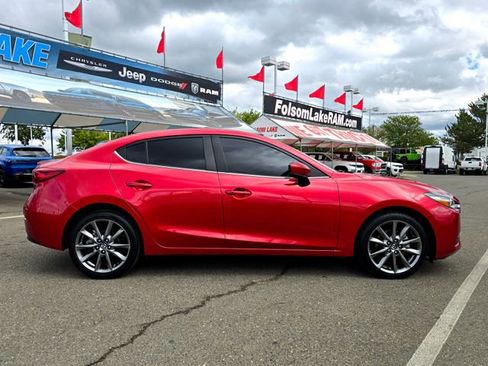 Used 2018 MAZDA MAZDA3 Touring image 7