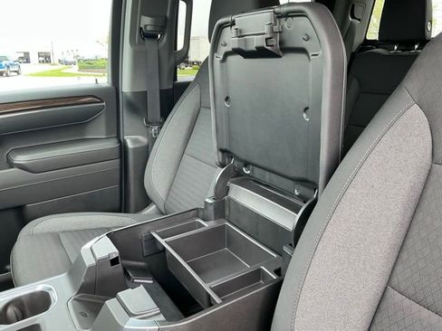 Used 2023 Chevrolet Silverado 1500 RST AWD/4WD image 31