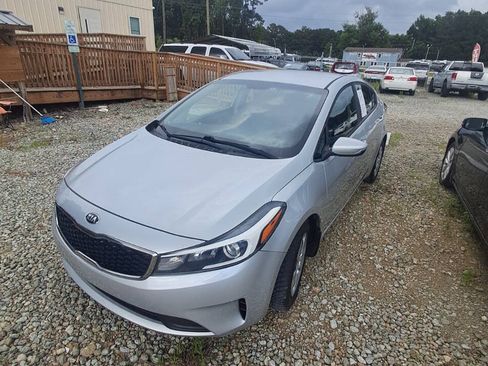 Used 2017 Kia Forte LX w/ LX Popular Package FWD image 1