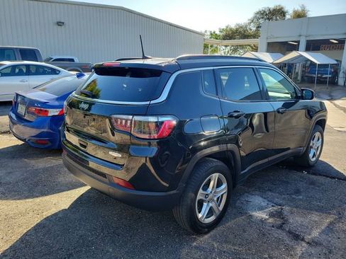 Used 2023 Jeep Compass Latitude w/ Sun and Sound Group image 4