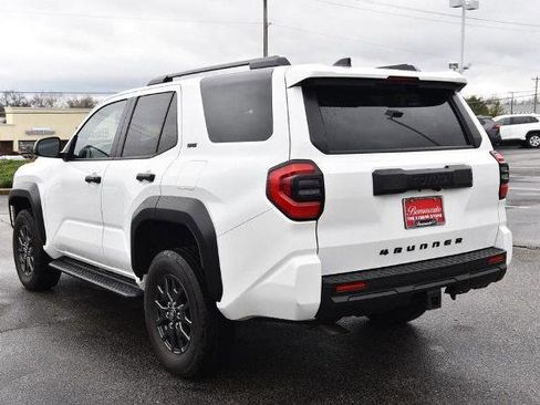 Used 2025 Toyota 4Runner SR5 image 7