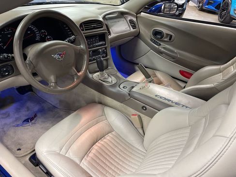 Used 2004 Chevrolet Corvette Coupe w/ Preferred Equipment Group image 30