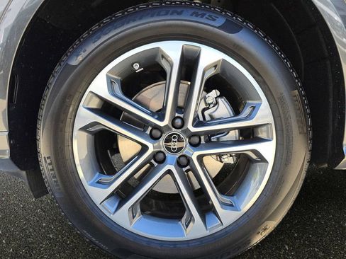 Certified 2025 Audi Q5 Premium Plus w/ Premium Plus AWD/4WD image 32