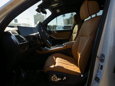 New 2026 BMW X7 xDrive40i w/ M Sport Package image 10