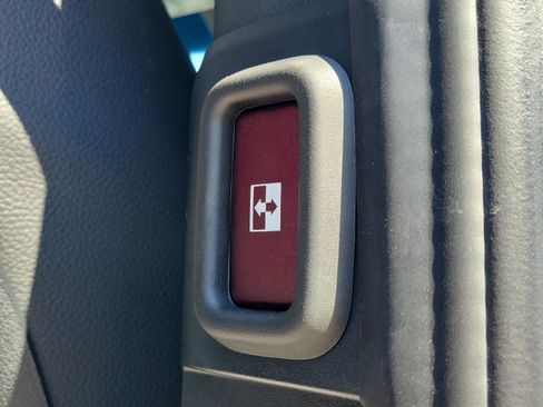 Used 2025 Mercedes-Benz Sprinter 2500 image 13