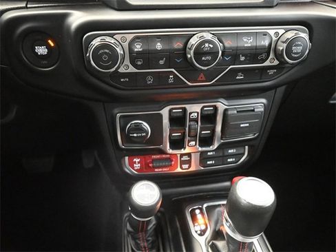 Used 2023 Jeep Wrangler Unlimited Rubicon w/ LED Lighting Group image 30