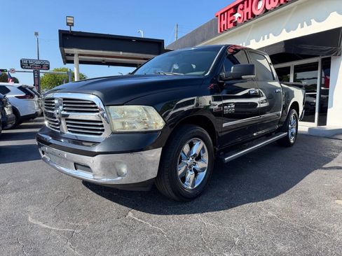 Used 2015 RAM 1500 Lone Star RWD image 1