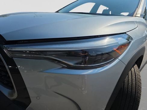 Used 2023 Toyota Corolla Cross XLE FWD image 25