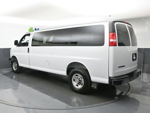 Used 2025 Chevrolet Express 3500 LT w/ LT Preferred Equipment Group RWD image 18