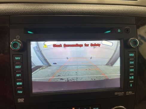 Used 2013 GMC Yukon XL Denali image 14