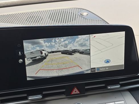 Used 2025 Hyundai Elantra Limited FWD image 31