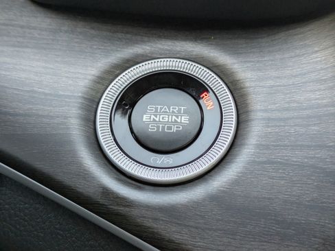 New 2025 Jeep Grand Cherokee L Limited image 32