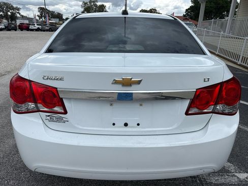 Used 2016 Chevrolet Cruze LT FWD image 4