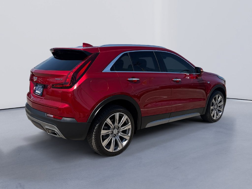 Used 2023 Cadillac XT4 Premium Luxury w/ Enhanced Visibility Package FWD image 3