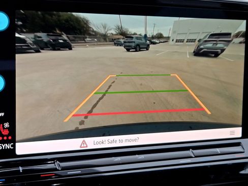 New 2026 Volkswagen Atlas SE image 12