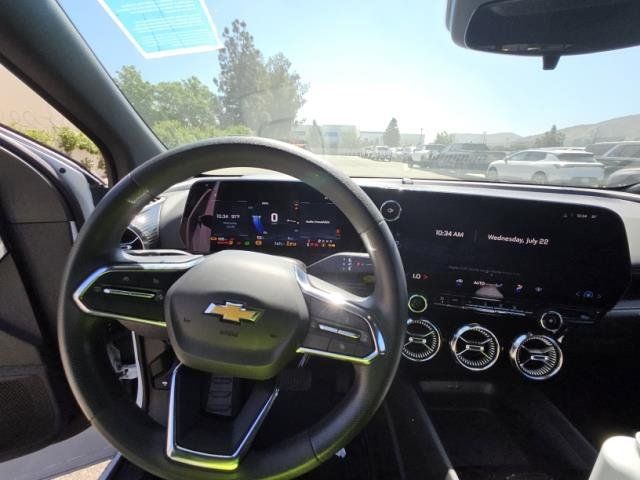 Used 2025 Chevrolet Blazer EV LT AWD/4WD image 5