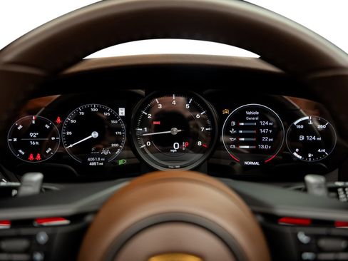 Used 2022 Porsche 911 Carrera S w/ Premium Package RWD image 44