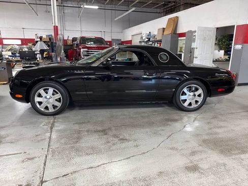 Used 2002 Ford Thunderbird RWD image 5