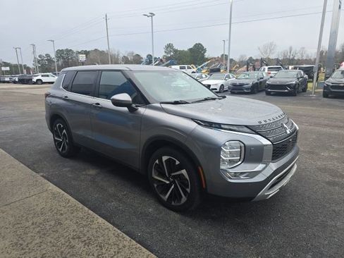 Used 2024 Mitsubishi Outlander SE image 7