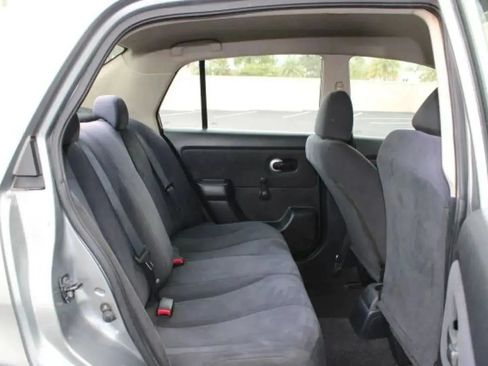 Used 2009 Nissan Versa 1.8 S FWD image 17