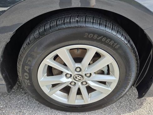 Used 2025 Toyota Camry LE FWD image 10