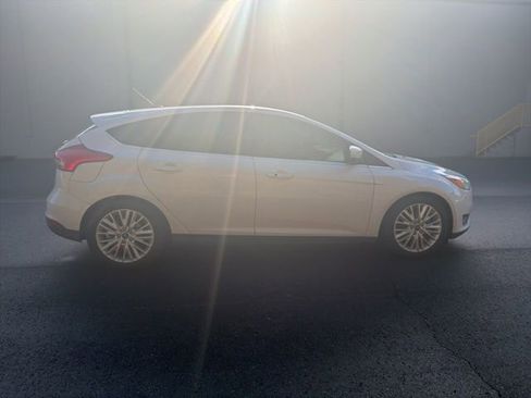 Used 2018 Ford Focus Titanium image 7