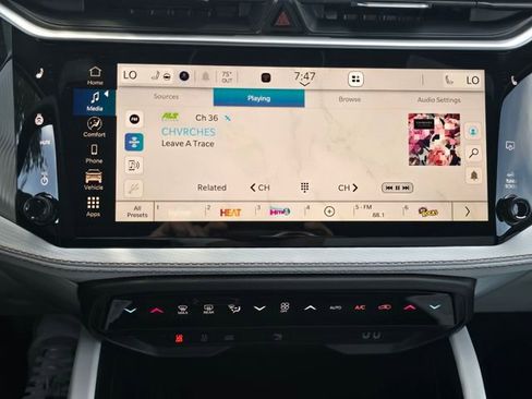 New 2026 Jeep Cherokee Limited AWD/4WD image 11